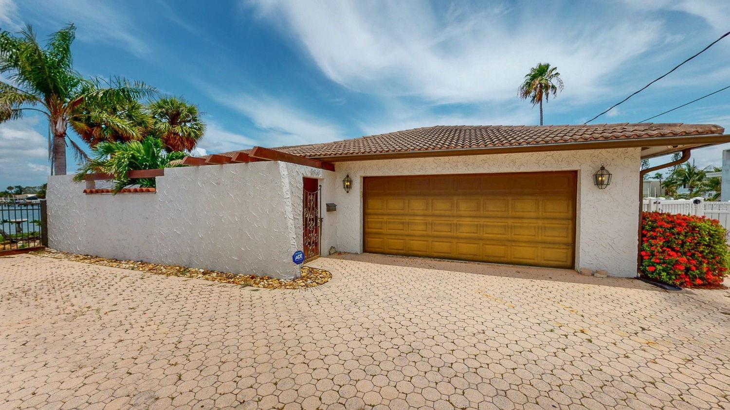 5960 BAHAMA WAY N, ST PETE BEACH, FL — photo 95