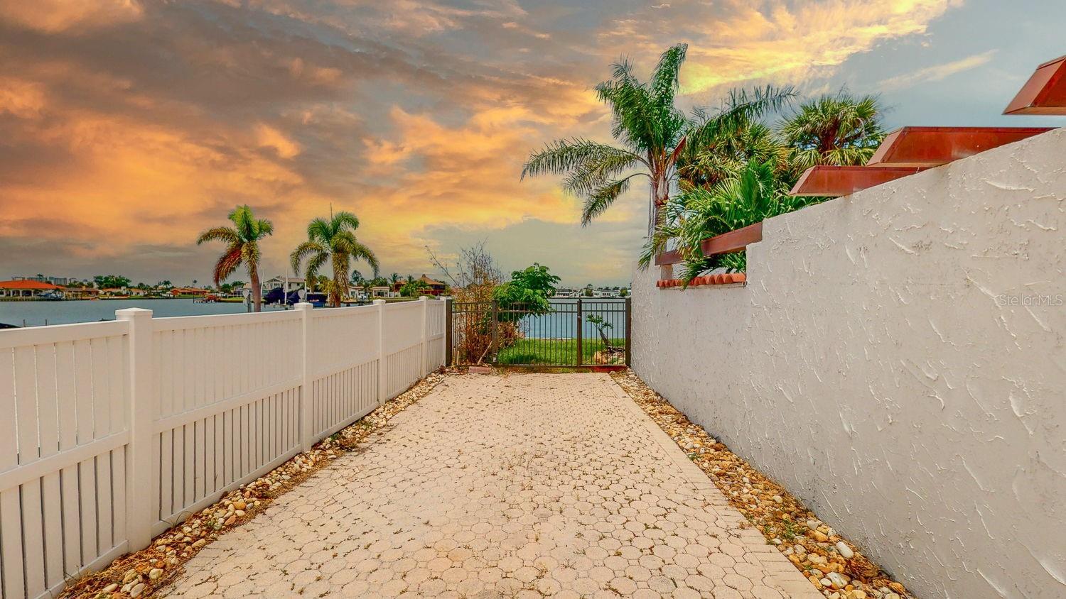 5960 BAHAMA WAY N, ST PETE BEACH, FL — photo 17