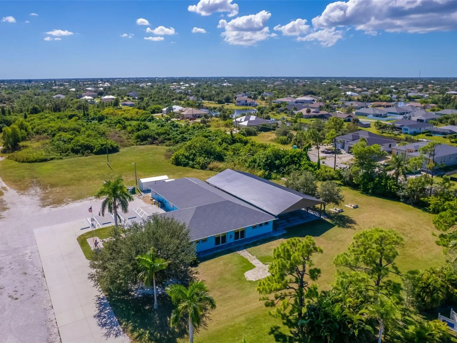 10098 ARMY CIR, PORT CHARLOTTE, FL — photo 10