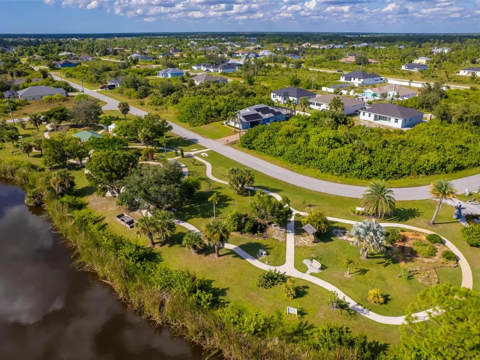 15089 LAKELAND CIR, PORT CHARLOTTE, FL — photo 17
