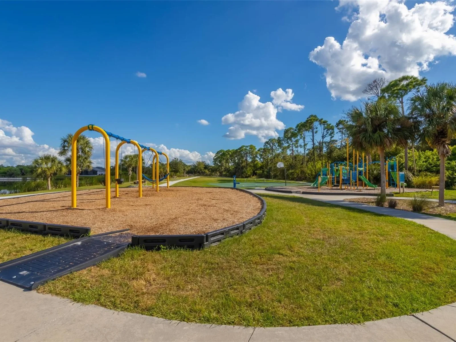 15089 LAKELAND CIR, PORT CHARLOTTE, FL — photo 21