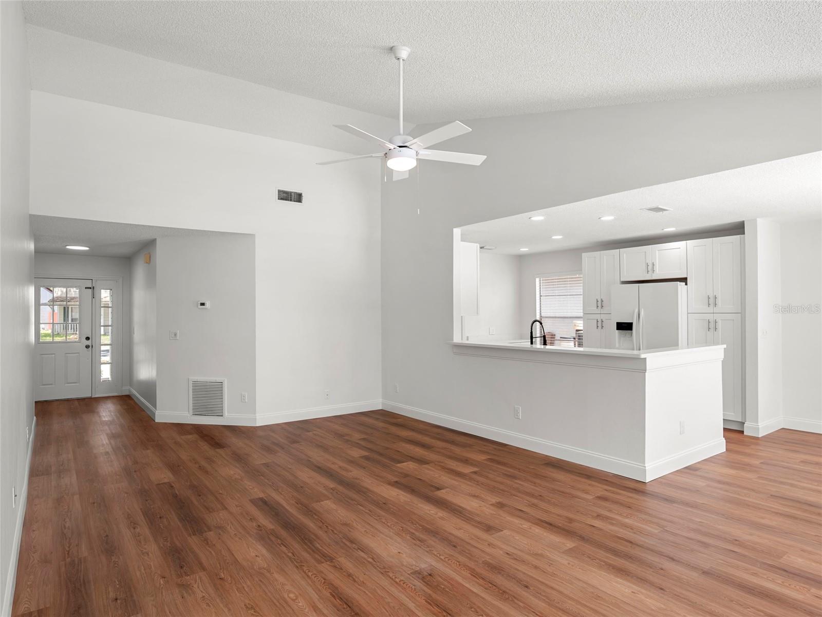 605 WHITTINGHAM PL, LAKE MARY, FL — photo 2