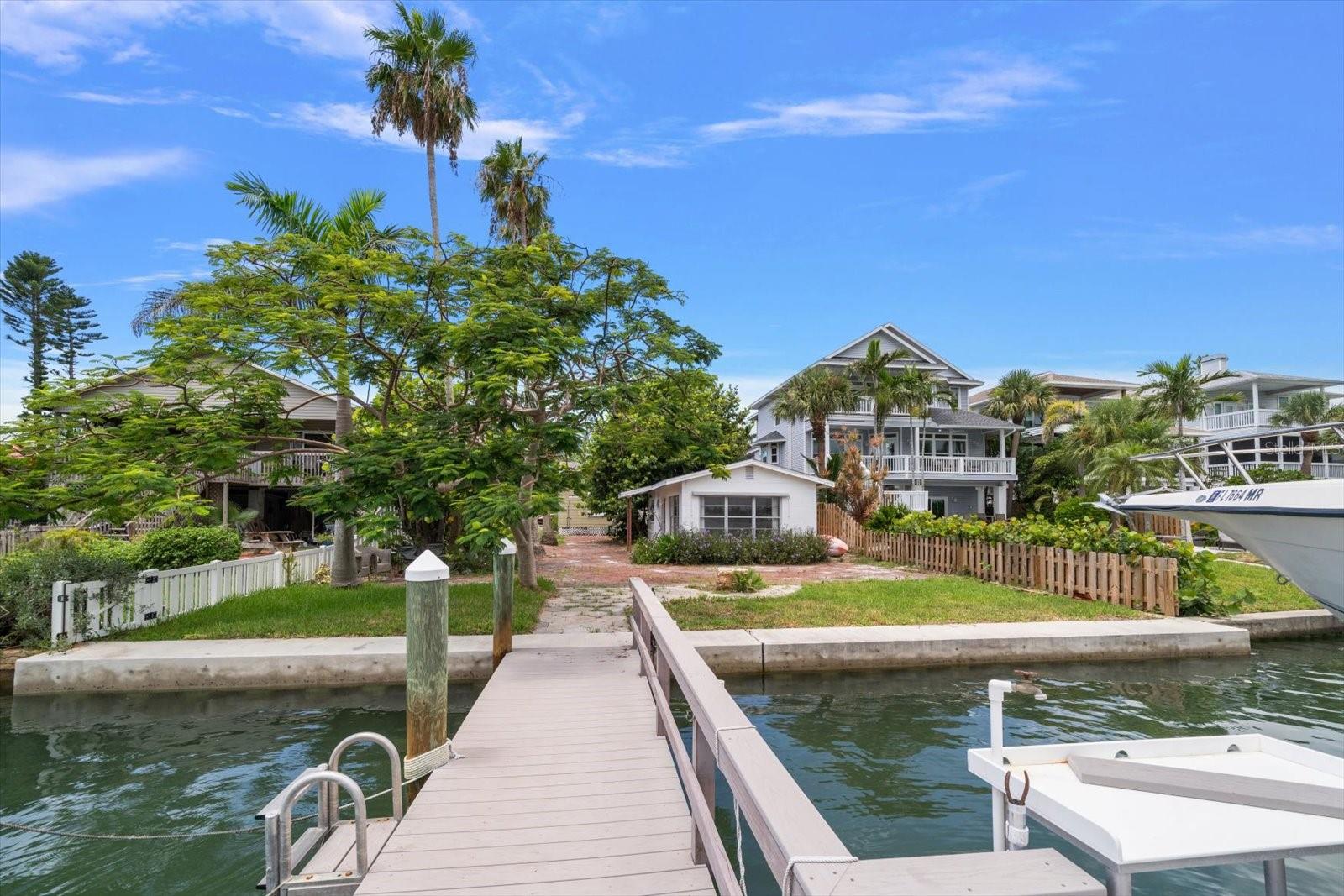 8405 BAYSHORE DR, TREASURE ISLAND, FL — photo 6