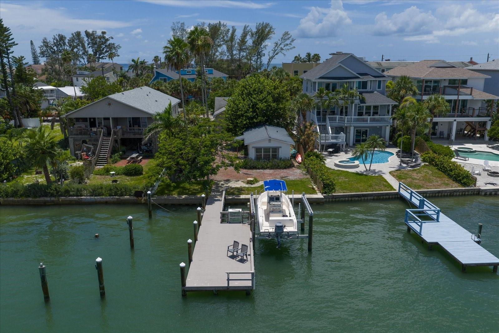 8405 BAYSHORE DR, TREASURE ISLAND, FL — photo 10