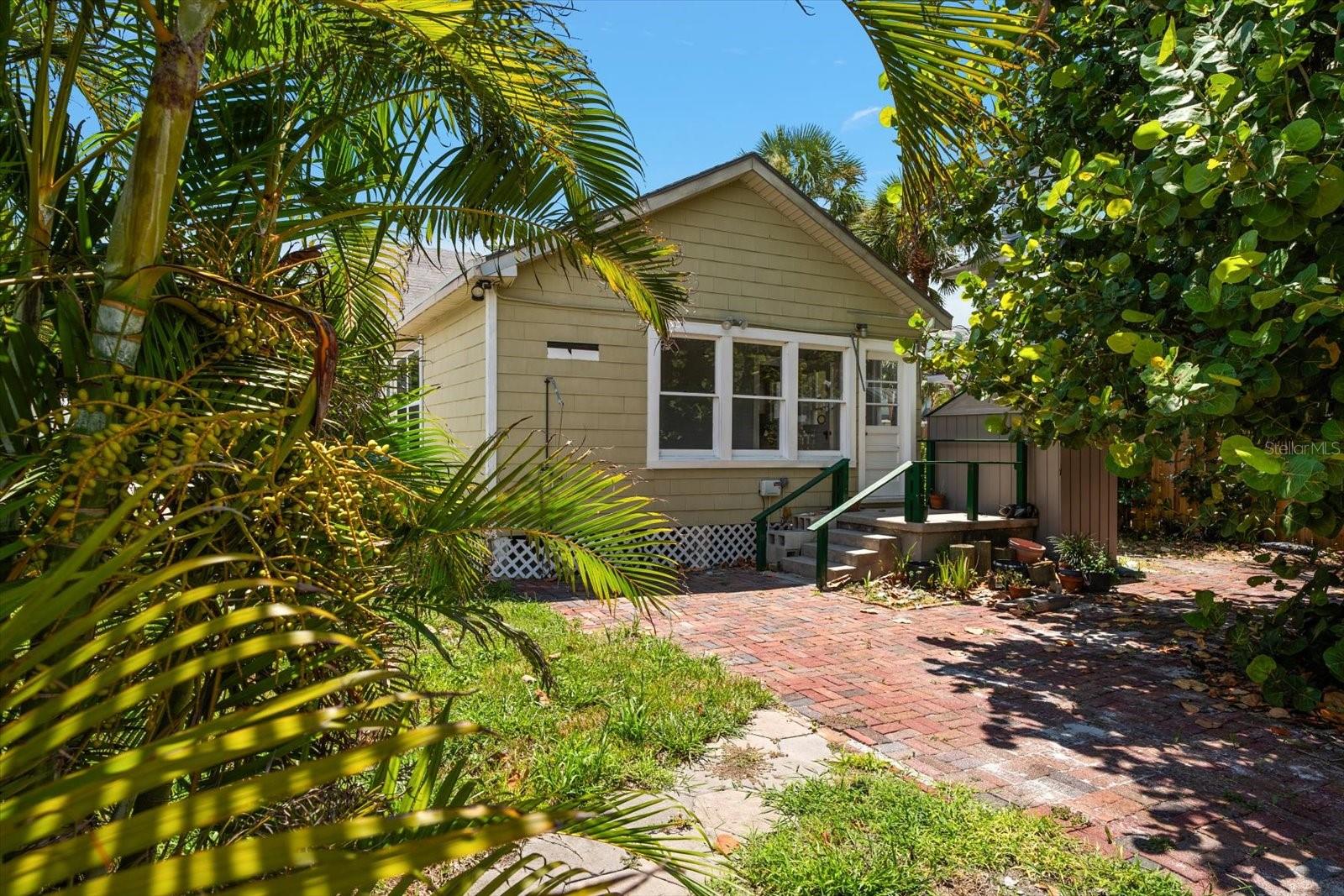 8405 BAYSHORE DR, TREASURE ISLAND, FL — photo 18