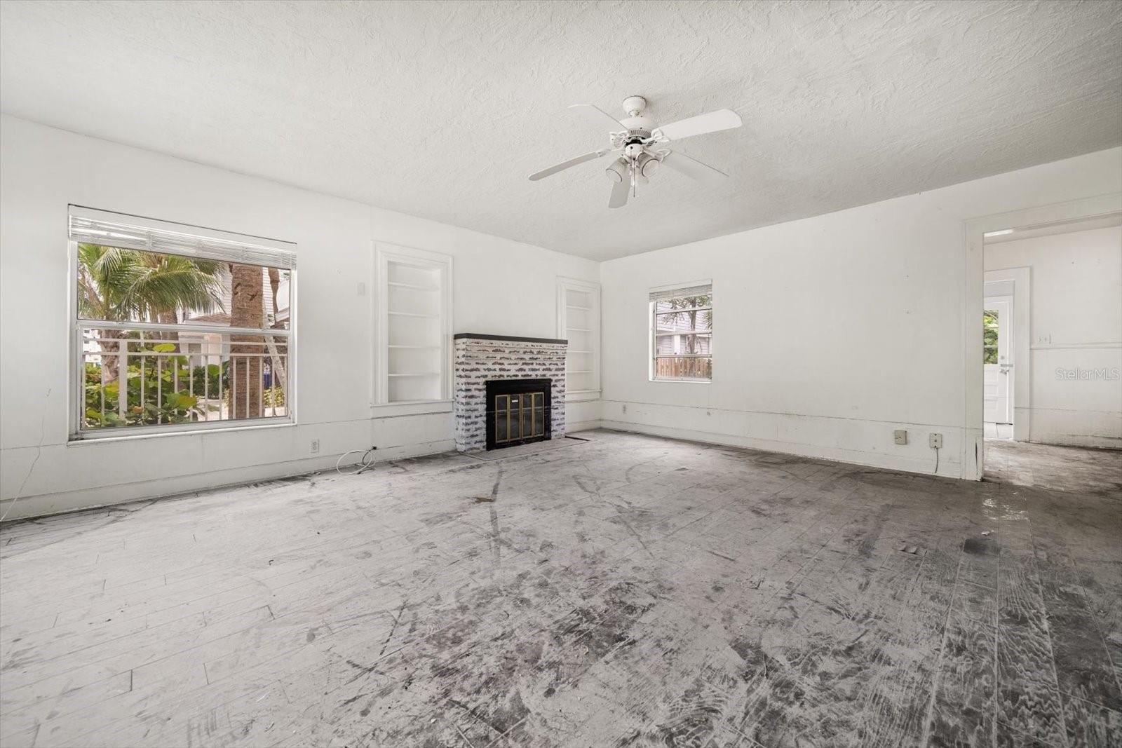 8405 BAYSHORE DR, TREASURE ISLAND, FL — photo 19