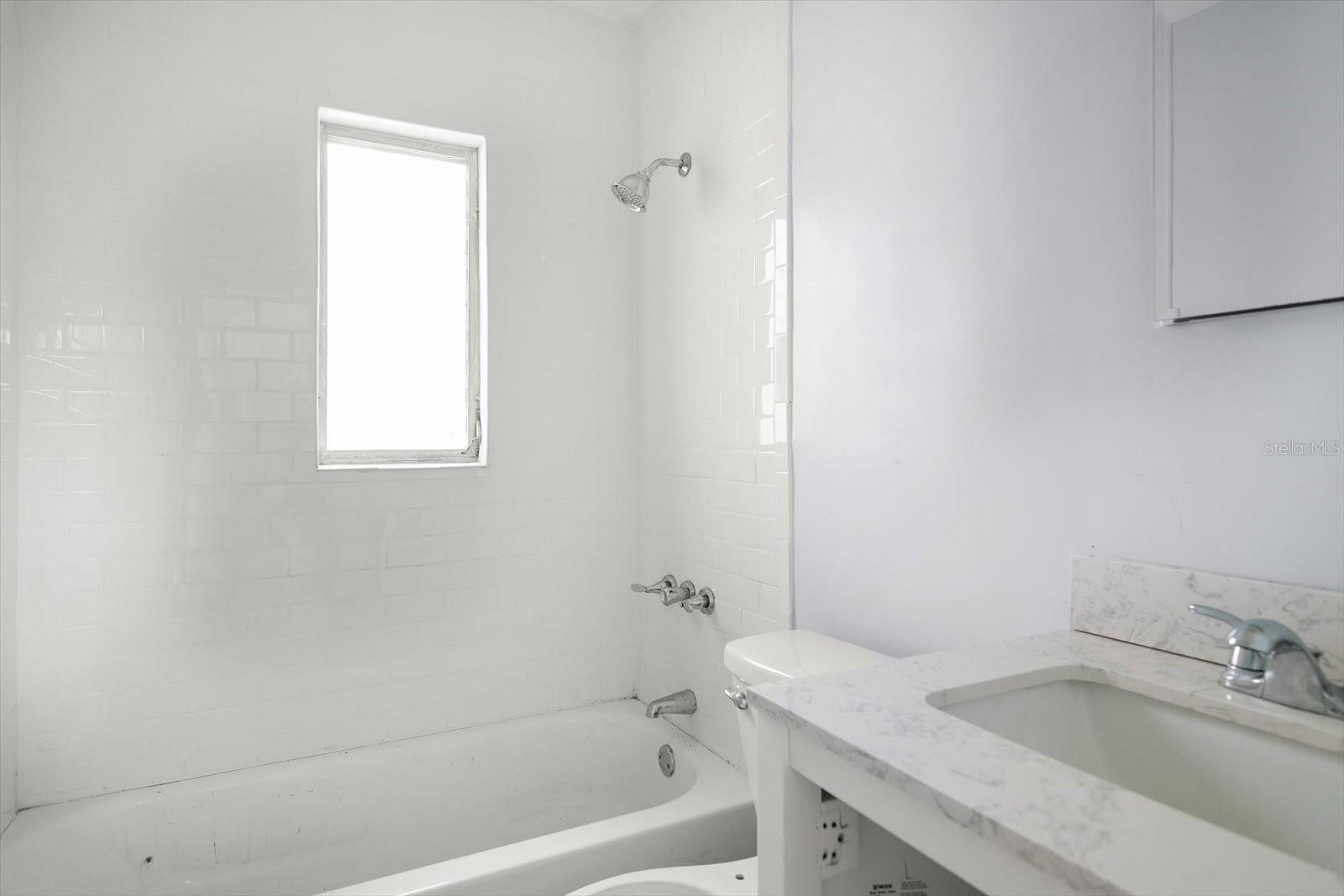 8405 BAYSHORE DR, TREASURE ISLAND, FL — photo 35