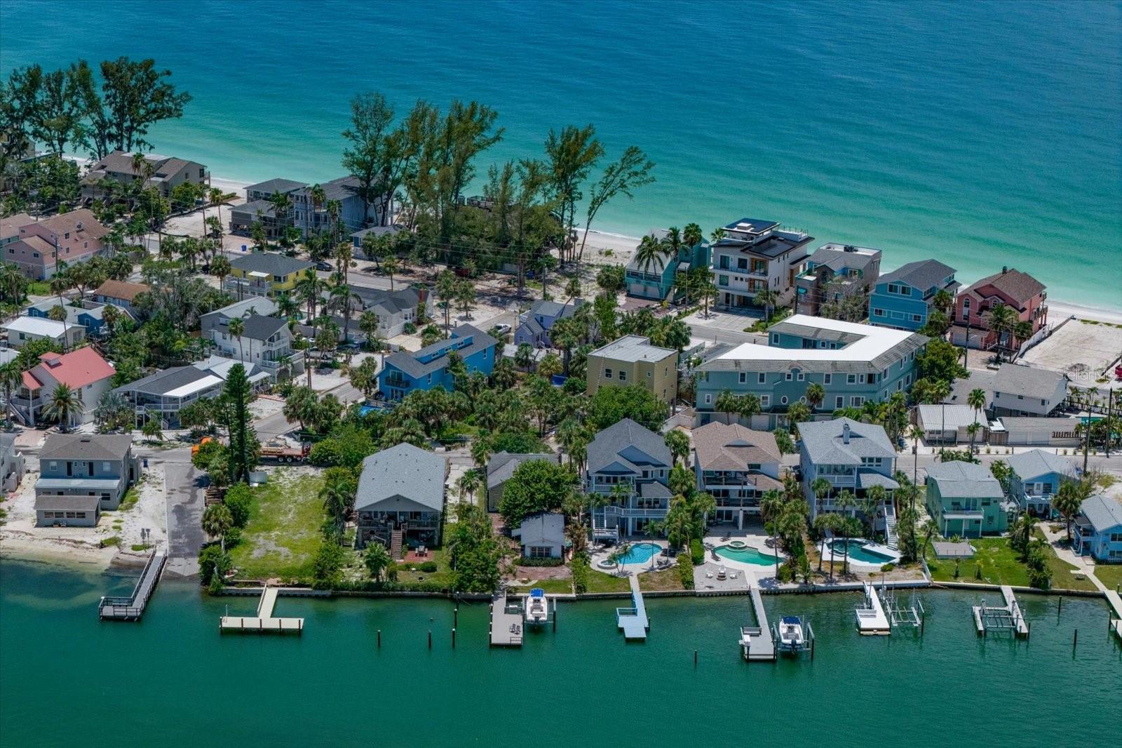 8405 BAYSHORE DR, TREASURE ISLAND, FL — photo 48