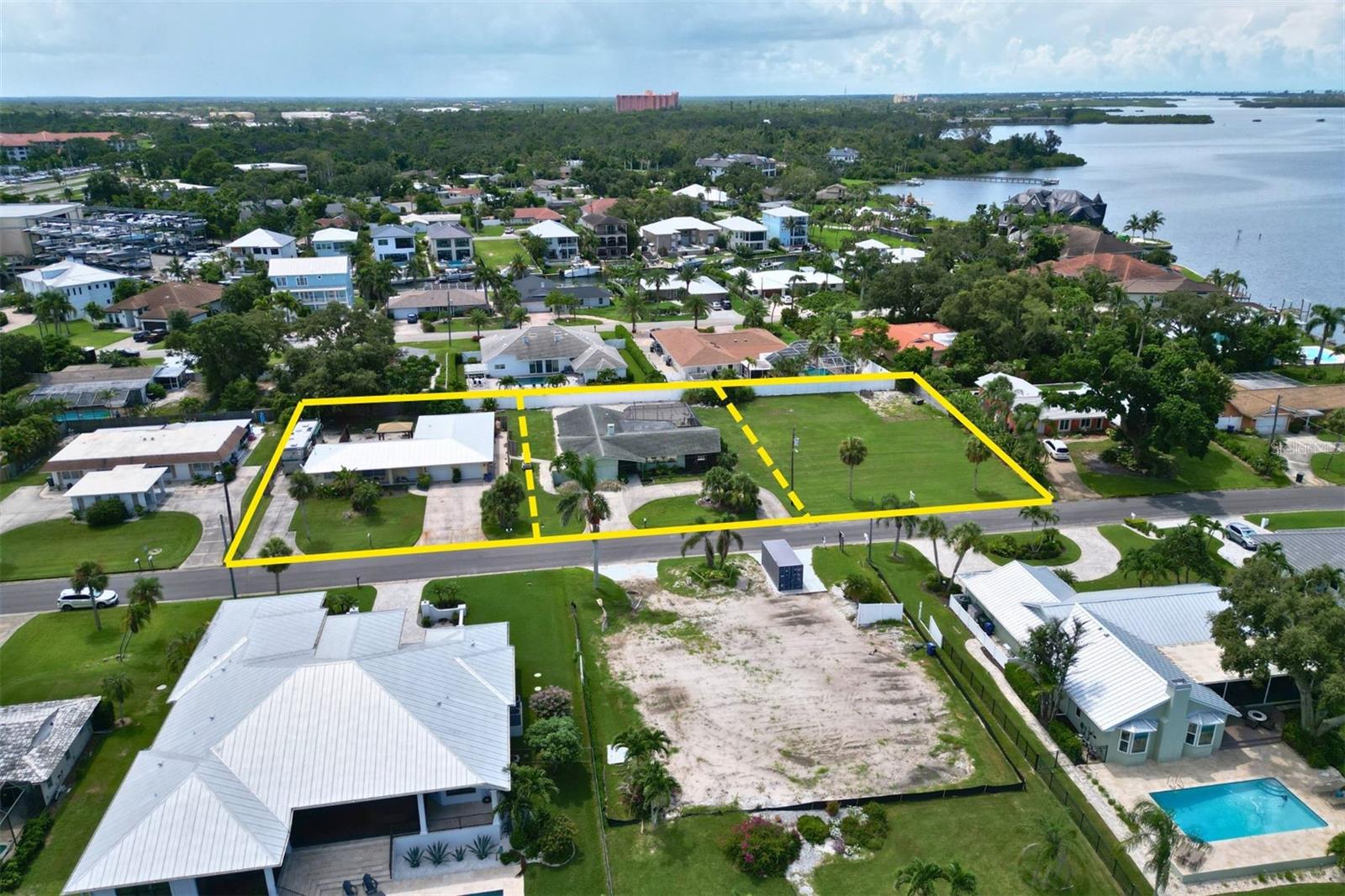 1848 SOUTHPOINTE DR, SARASOTA, FL — photo 2