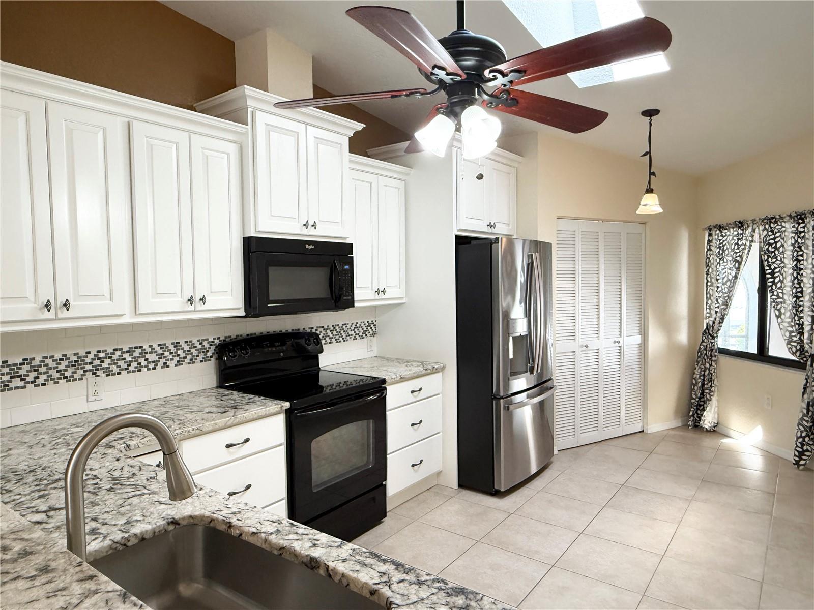 1640 ATARES DR #16, PUNTA GORDA, FL — photo 9