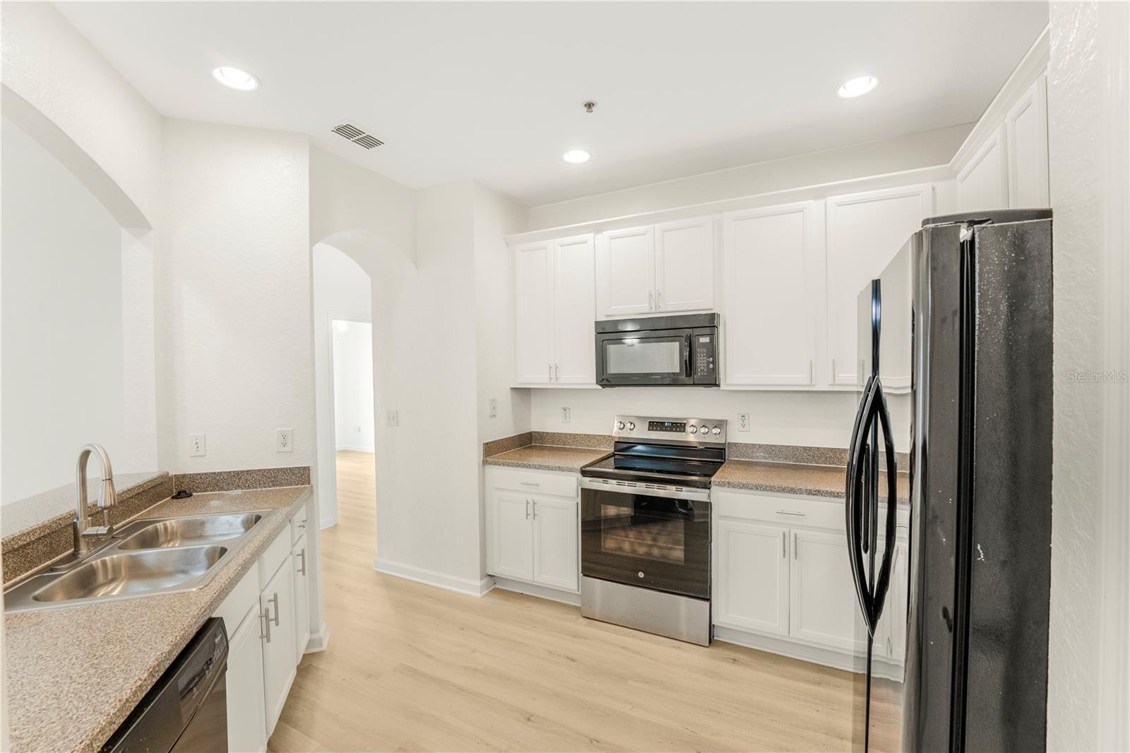 3351 WHITESTONE CIR #304, KISSIMMEE, FL — photo 5