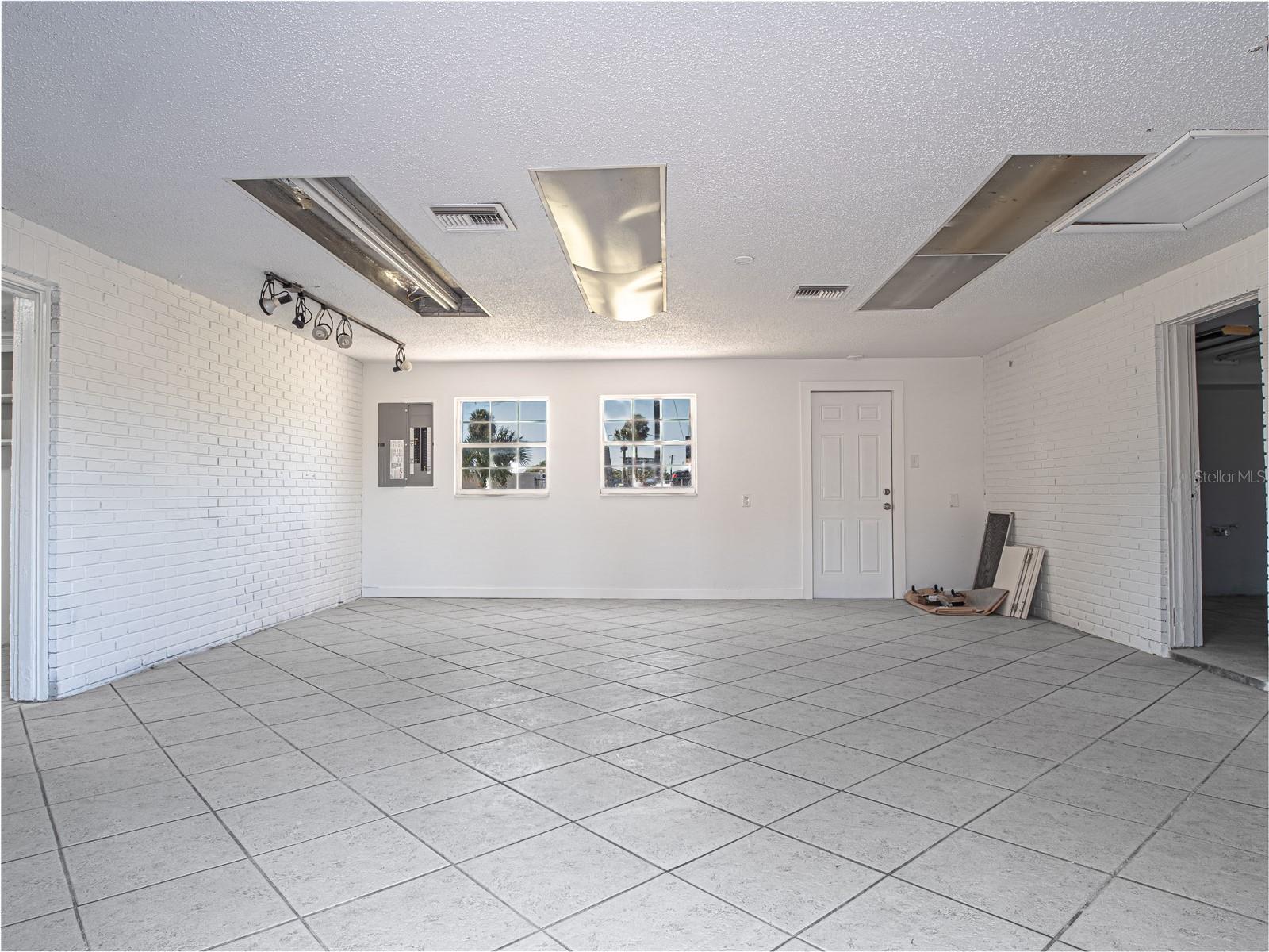 7618 US HIGHWAY 19, NEW PORT RICHEY, FL — photo 15