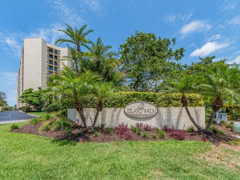 690 ISLAND WAY #1112, CLEARWATER BEACH, FL