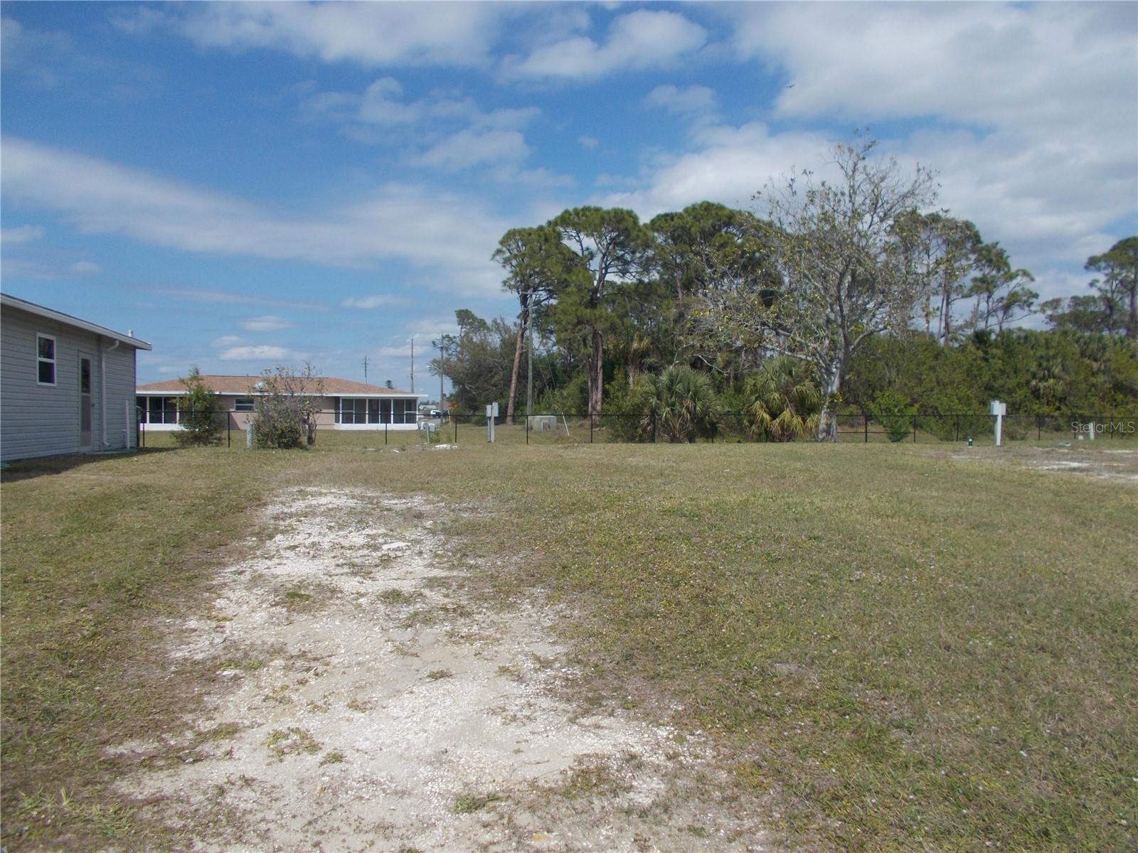 5552 HOLIDAY PARK BLVD, NORTH PORT, FL — photo 3