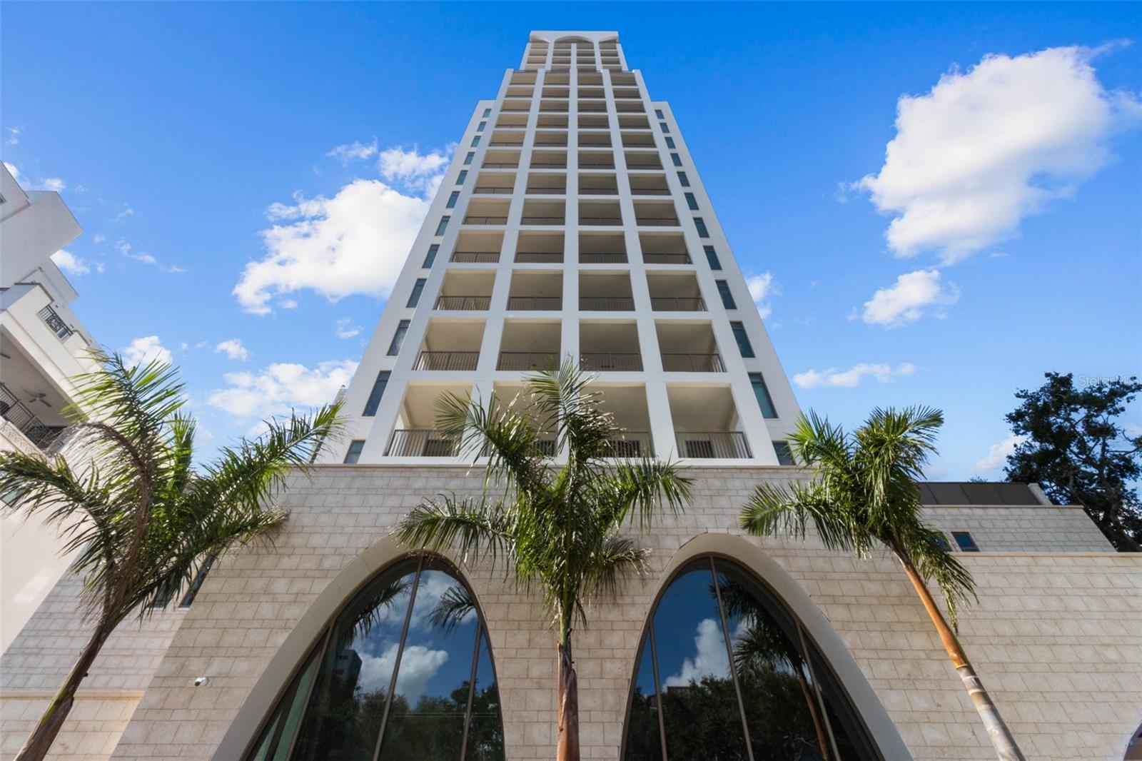 126 4TH AVE NE #601, ST PETERSBURG, FL