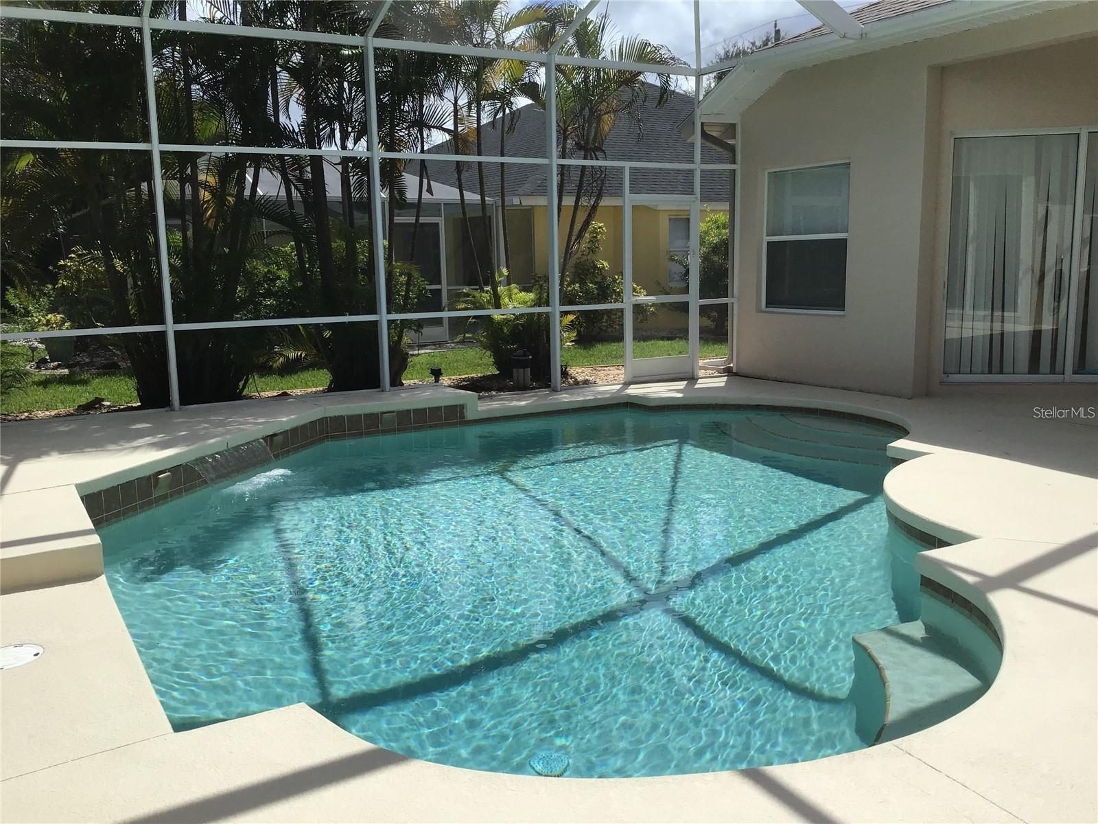 1292 W HILLSBOROUGH BLVD, NORTH PORT, FL — photo 2