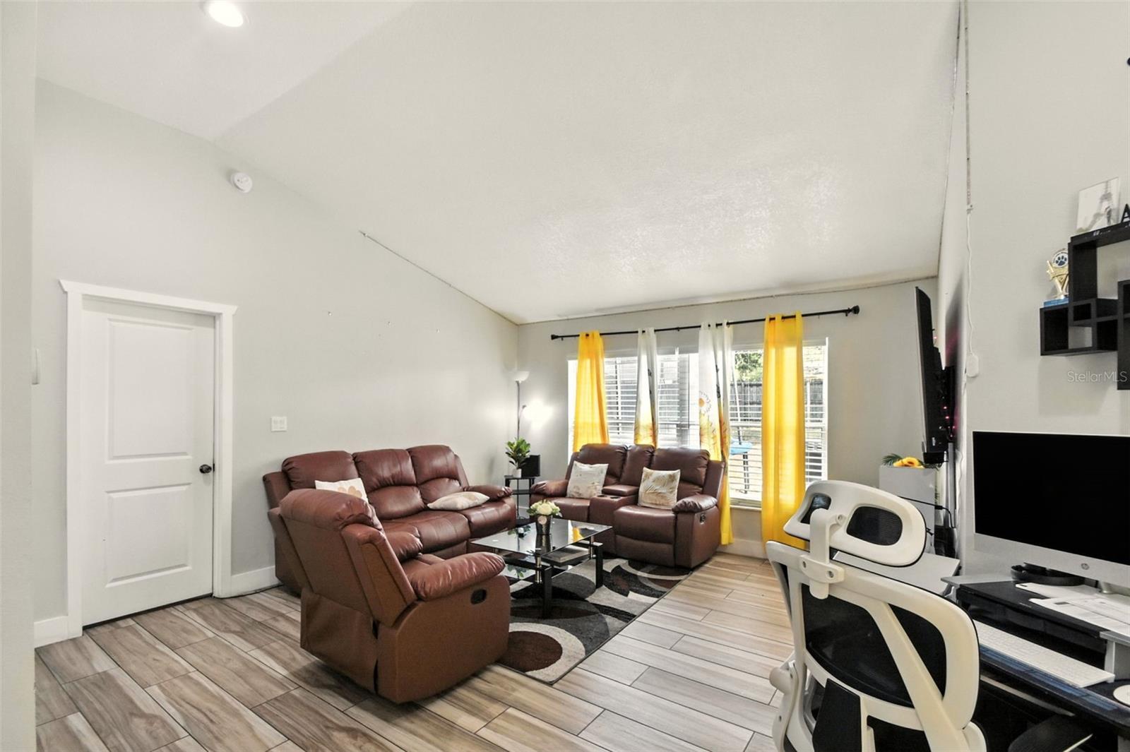 6084 BROOKHILL CIR, ORLANDO, FL — photo 8