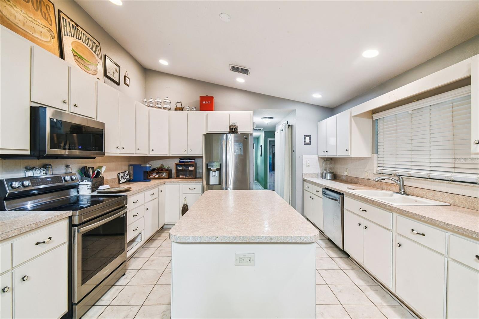 12604 CHOCTAW TRL, HUDSON, FL — photo 18