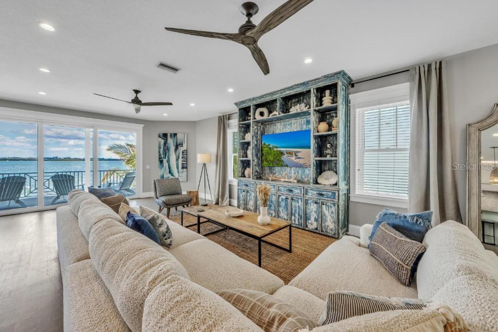 112 11TH ST S, BRADENTON BEACH, FL — photo 11