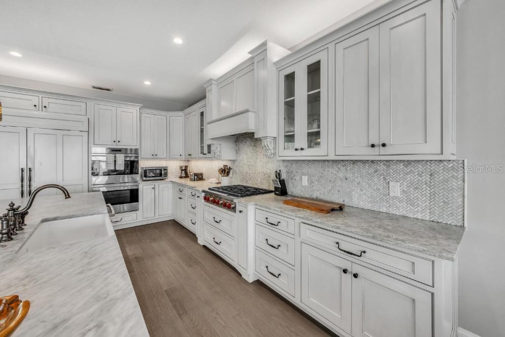 112 11TH ST S, BRADENTON BEACH, FL — photo 16