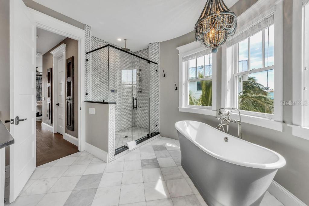 112 11TH ST S, BRADENTON BEACH, FL — photo 35