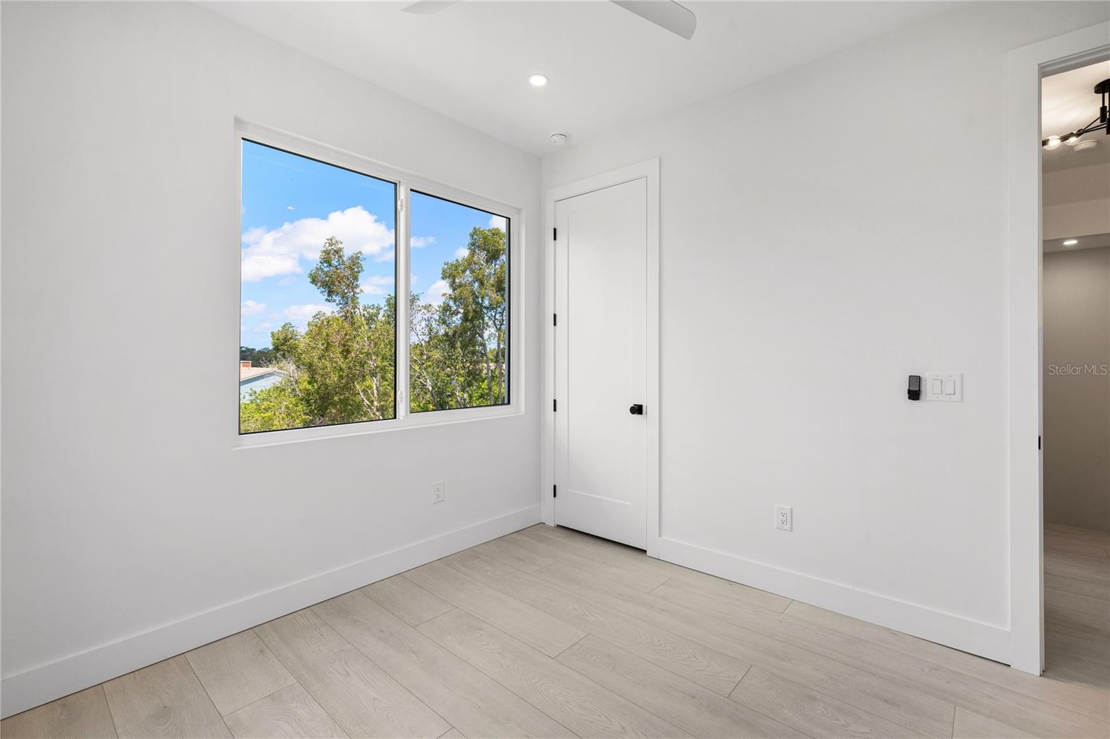 10350 2ND WAY N, ST PETERSBURG, FL — photo 46