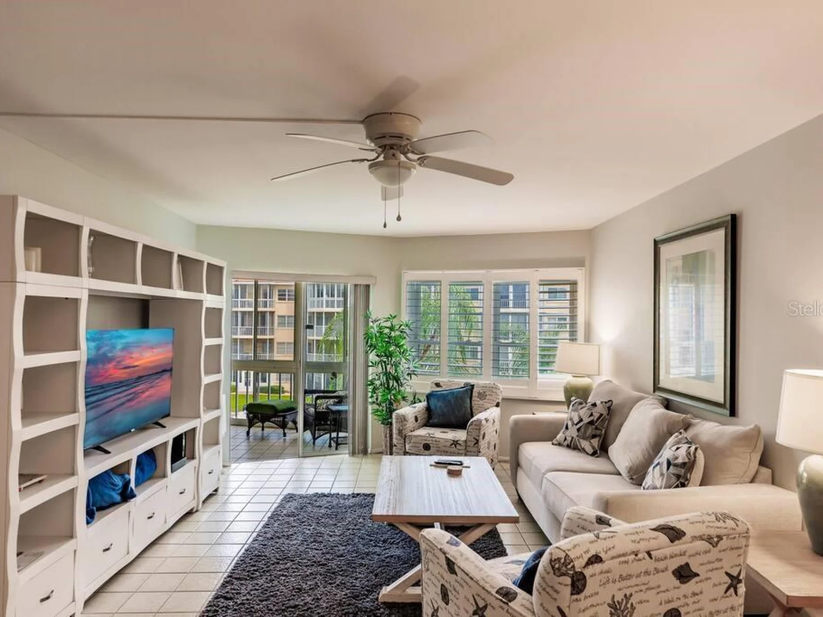 1250 N PORTOFINO DR #302, SARASOTA, FL — photo 2