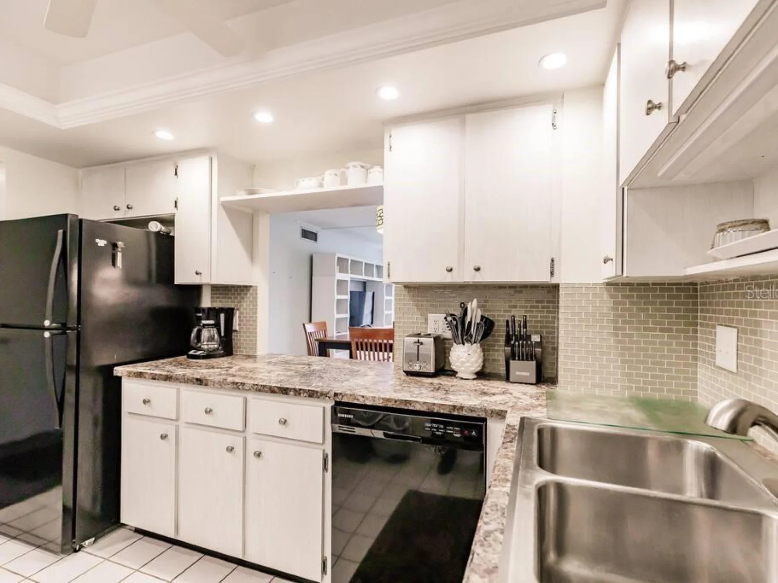 1250 N PORTOFINO DR #302, SARASOTA, FL — photo 10