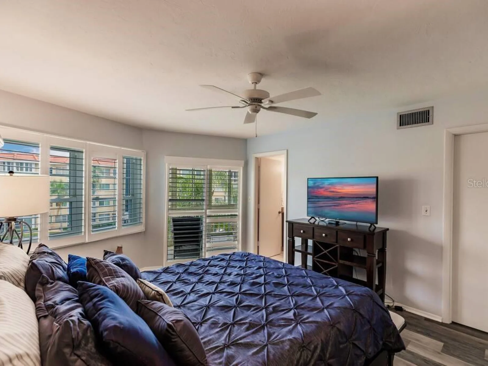1250 N PORTOFINO DR #302, SARASOTA, FL — photo 11