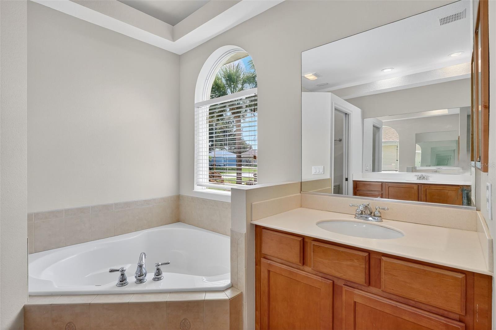694 ROTONDA CIR, ROTONDA WEST, FL — photo 26