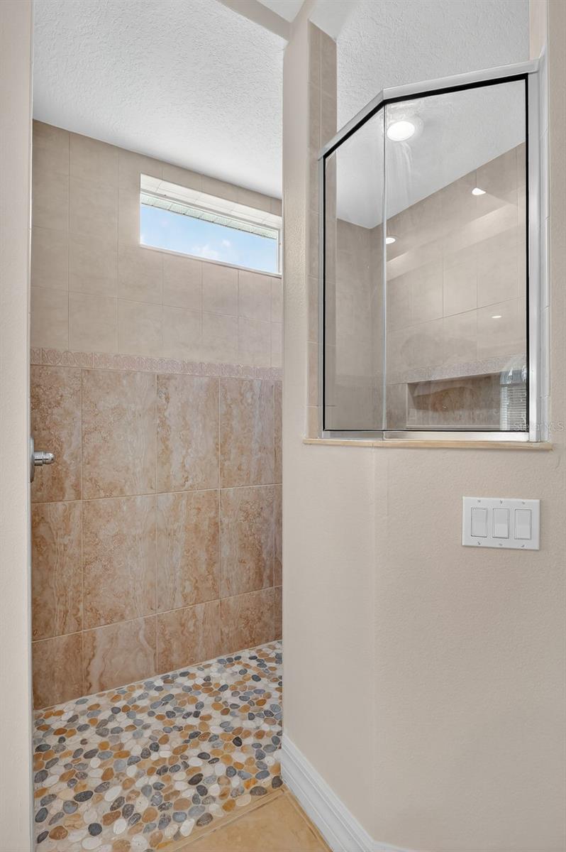 694 ROTONDA CIR, ROTONDA WEST, FL — photo 27