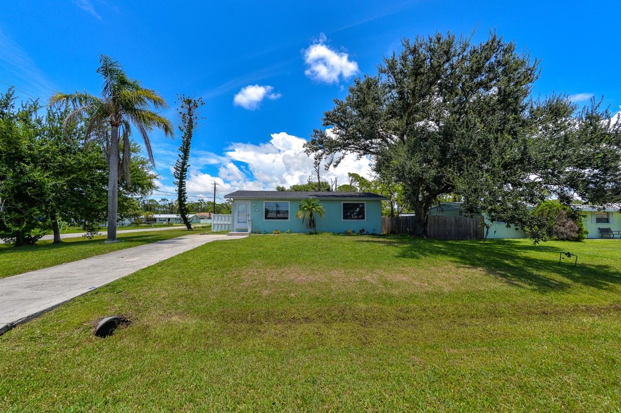 8382 OSPREY RD, ENGLEWOOD, FL