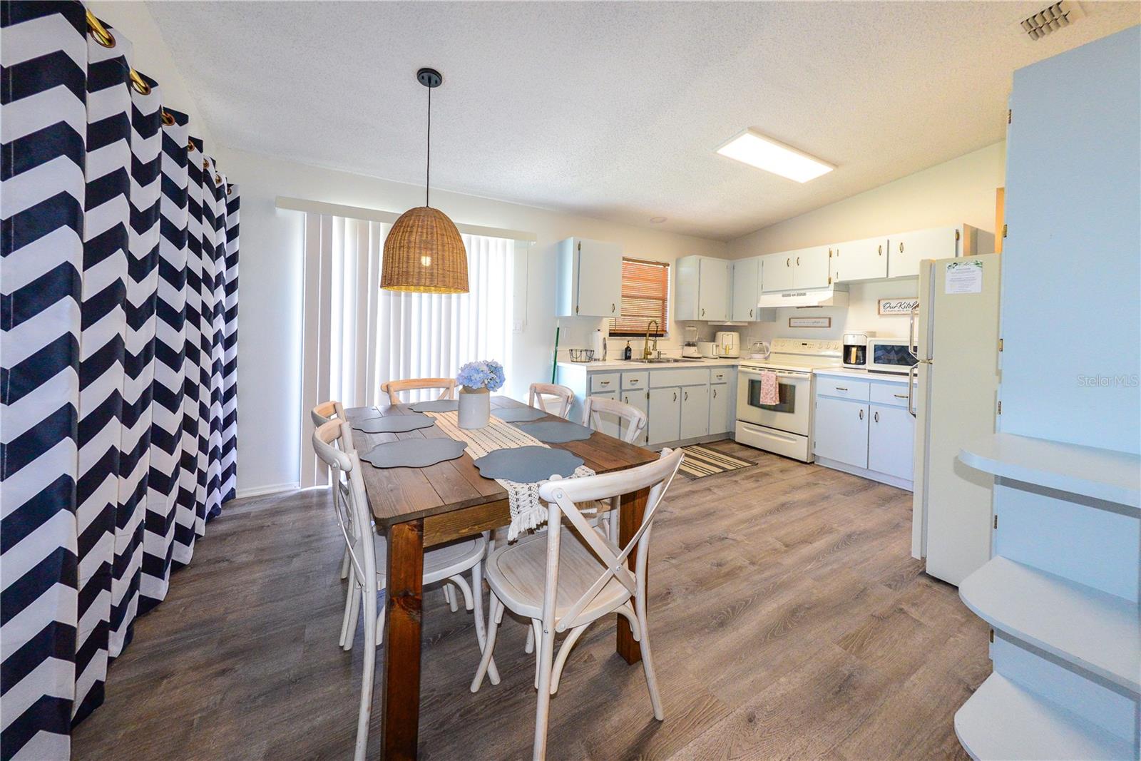 8382 OSPREY RD, ENGLEWOOD, FL — photo 9