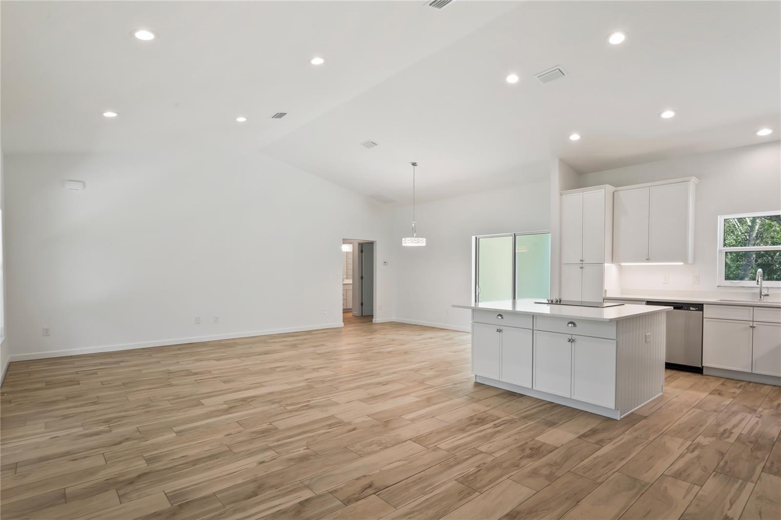 279 W PEARSON ST, HERNANDO, FL — photo 10