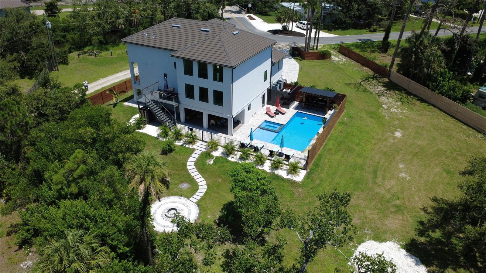 327 ROBERTS RD, NOKOMIS, FL — photo 2