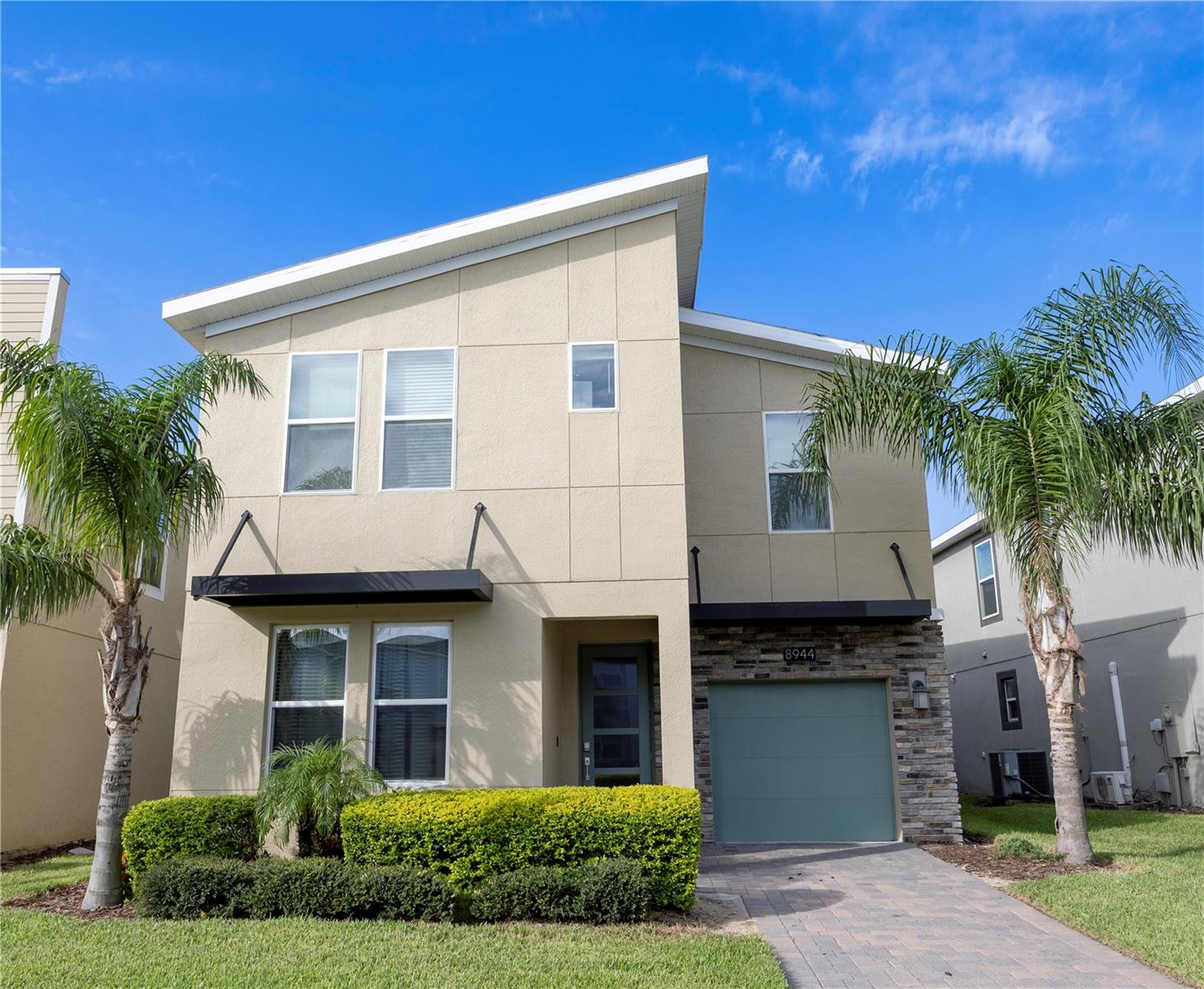 8944 CABOT CLIFFS DR, DAVENPORT, FL