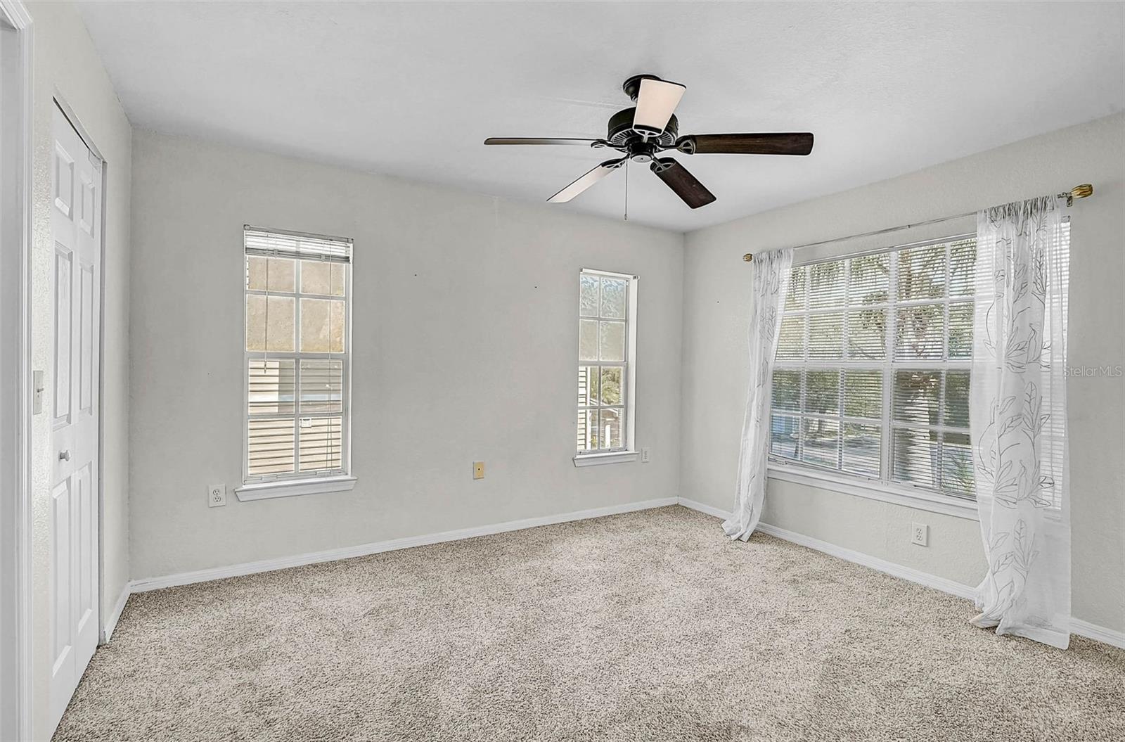 8827 MANOR LOOP #204, LAKEWOOD RANCH, FL — photo 11