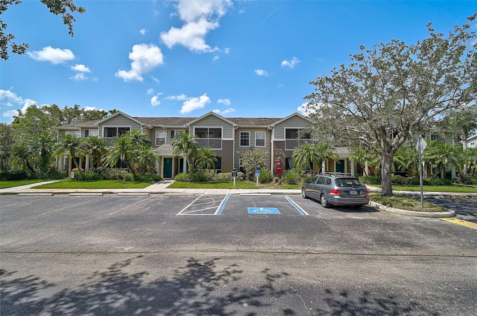 8827 MANOR LOOP #204, LAKEWOOD RANCH, FL — photo 31
