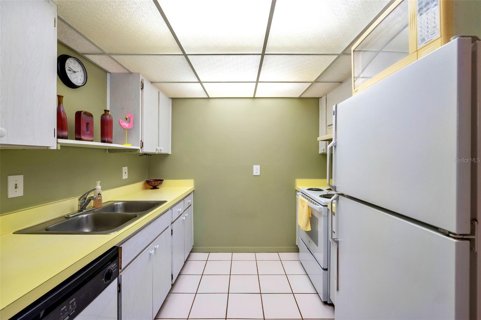1814 FOXHUNT DR #A, SUN CITY CENTER, FL — photo 6