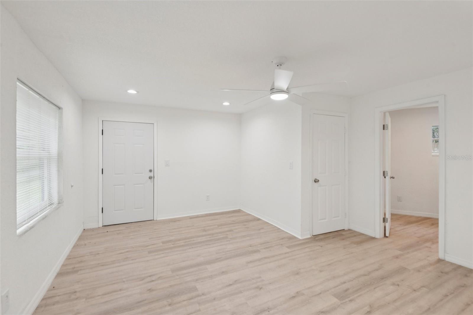 9404 N MULBERRY ST, TAMPA, FL — photo 5