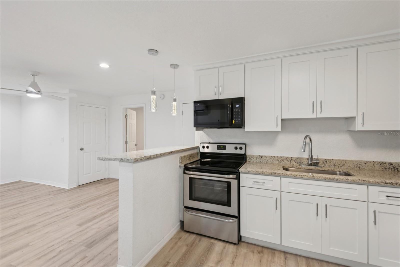9404 N MULBERRY ST, TAMPA, FL — photo 12