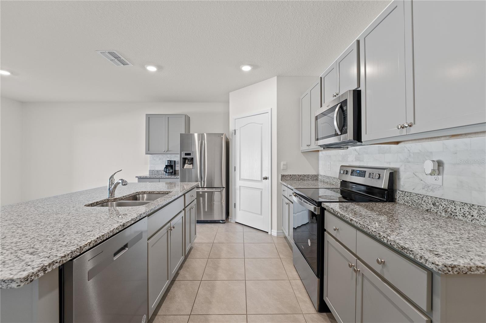 571 TANARO LN, HAINES CITY, FL — photo 3