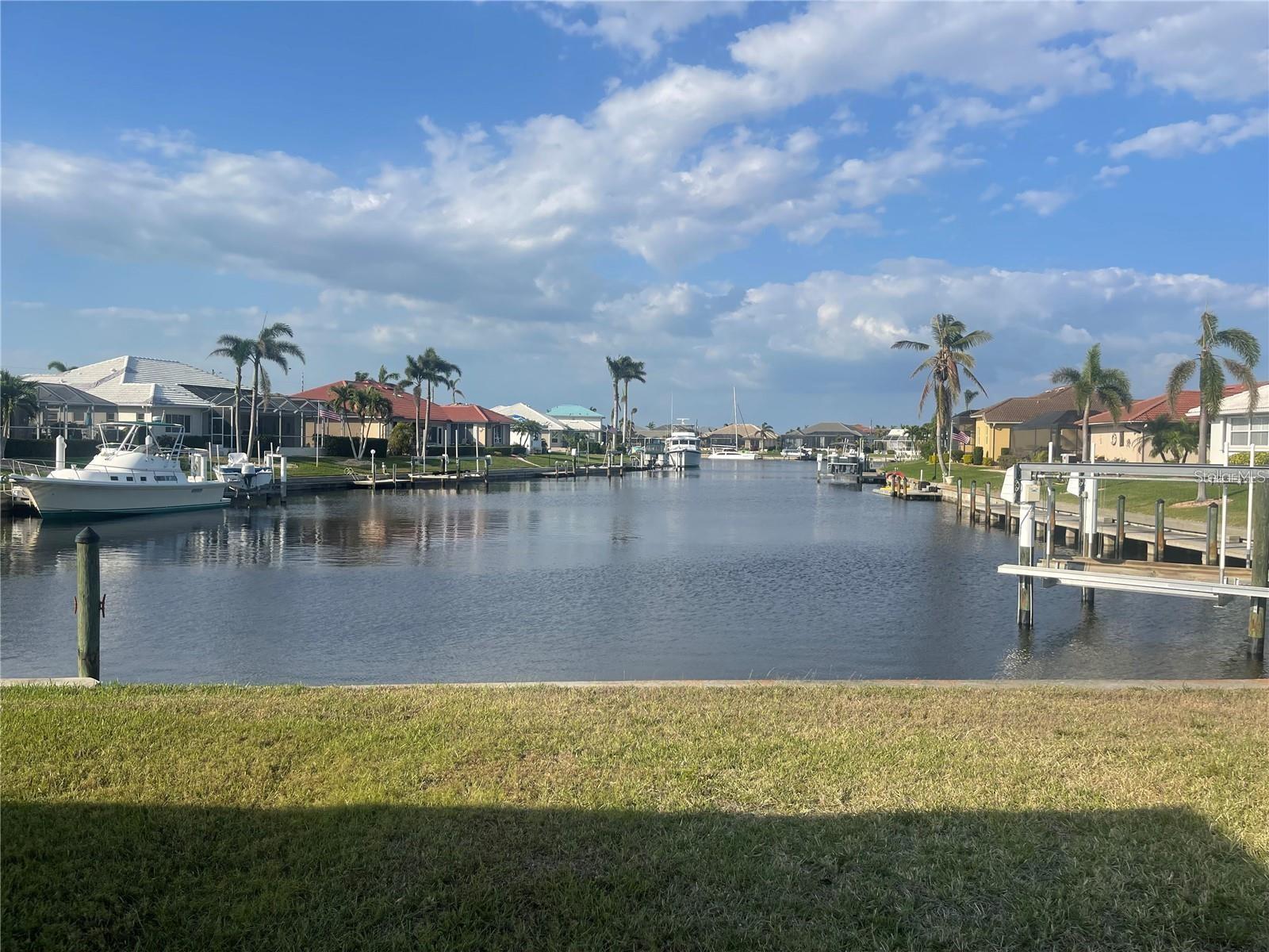 1566 ALBATROSS DR, PUNTA GORDA, FL
