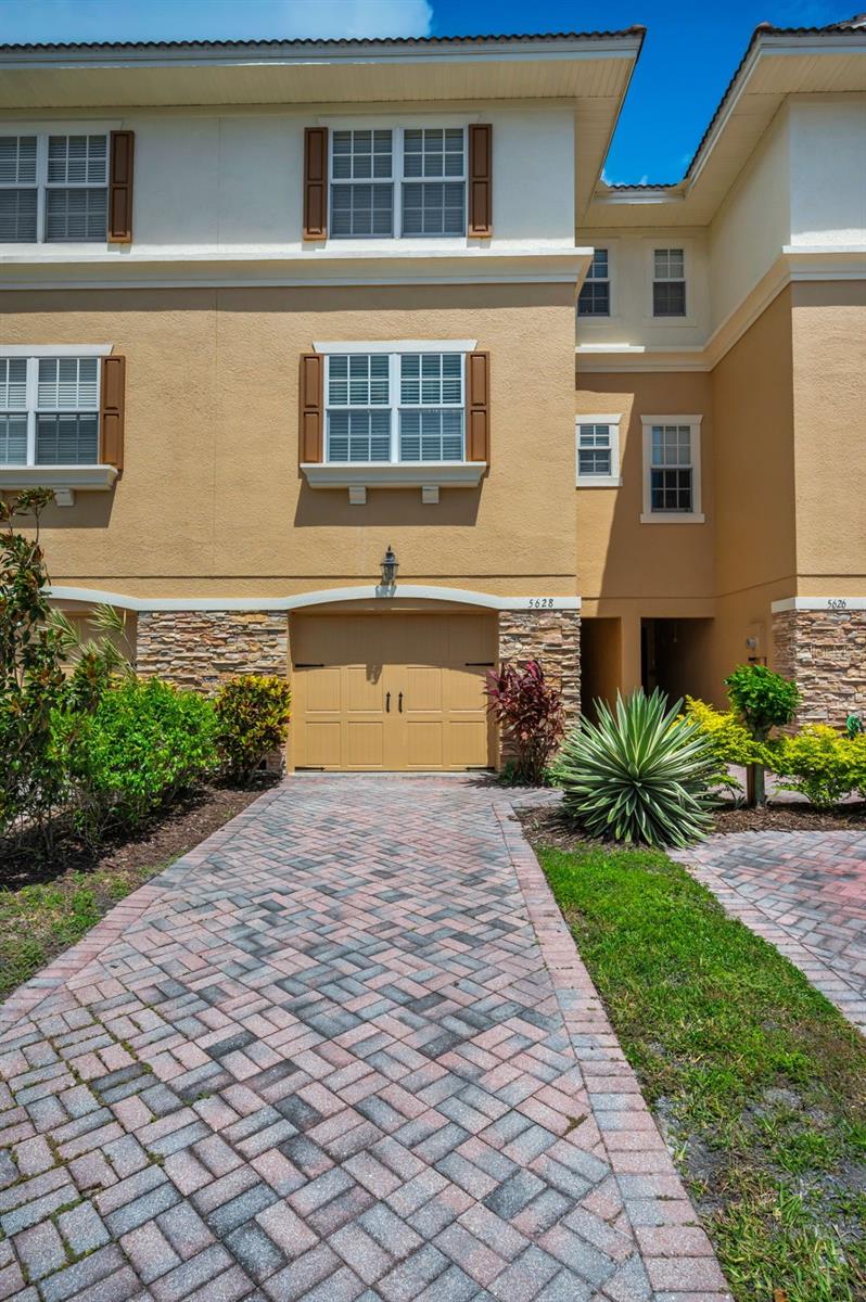 5628 SEA TURTLE CT, NEW PORT RICHEY, FL — photo 2