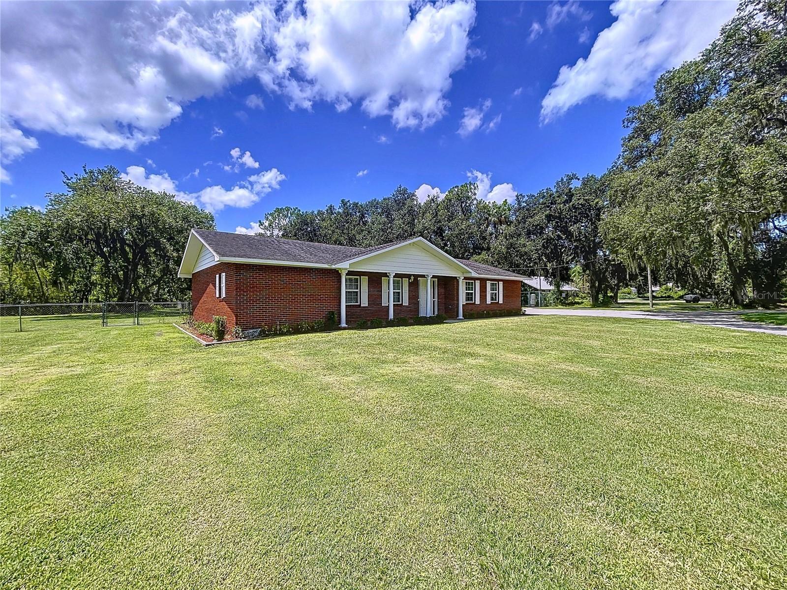 1405 KNIGHTS GRIFFIN RD, PLANT CITY, FL — photo 82
