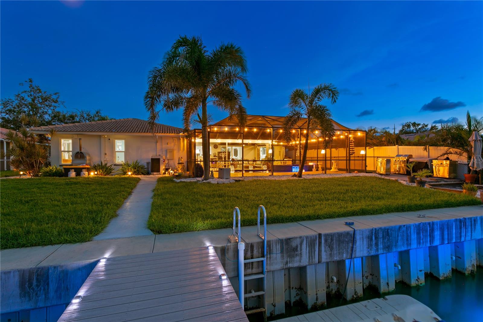 4001 48TH AVE S, ST PETERSBURG, FL — photo 40