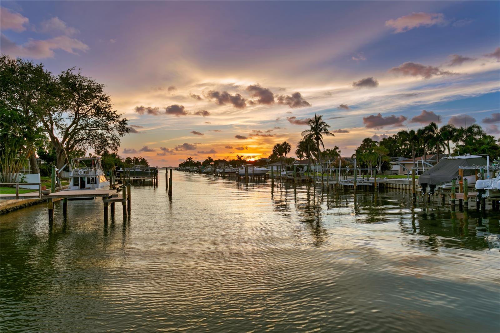 4001 48TH AVE S, ST PETERSBURG, FL — photo 41