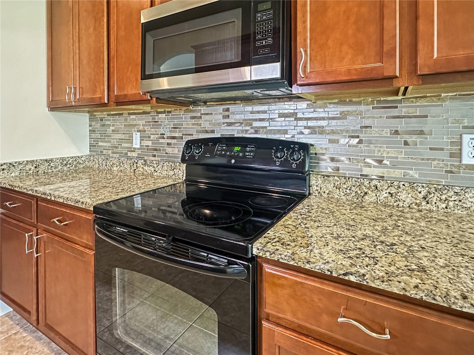 2864 EASTHAM LN, KISSIMMEE, FL — photo 13