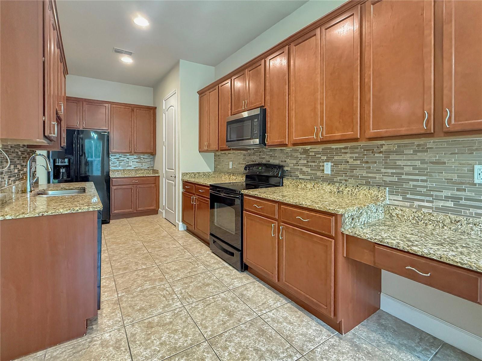 2864 EASTHAM LN, KISSIMMEE, FL — photo 12