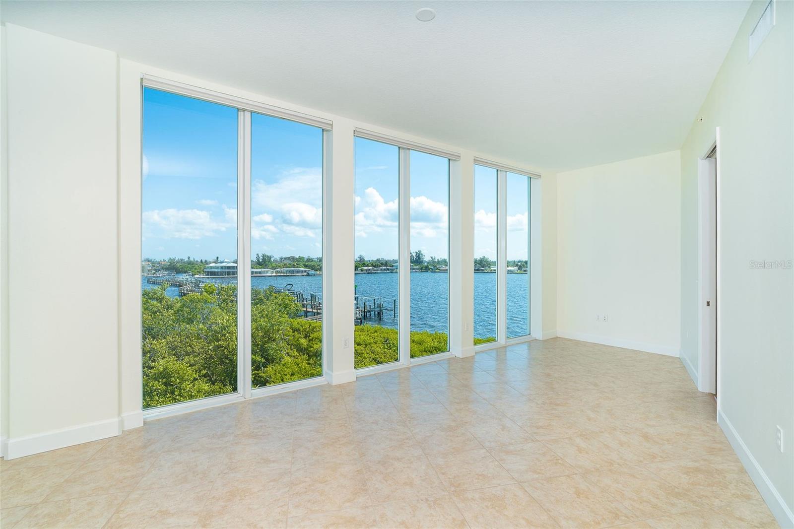 1375 BEACH RD #210, ENGLEWOOD, FL — photo 4